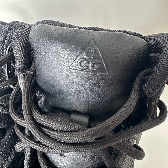 Nike kids Woodside black boots - Picture 5 of 11